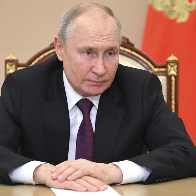 Russian President Vladimir Putin plans to visit China in October, Kremlin says